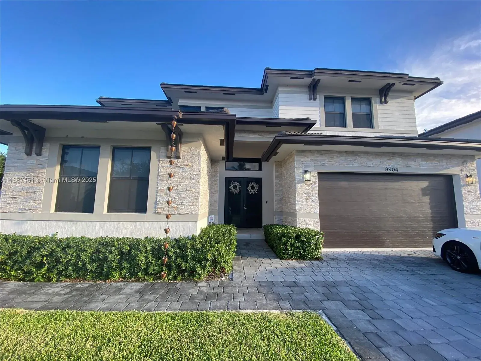 5 bedroom 6 bath Residential for sale at 8904 SW 69th Ter, Miami FL 33173