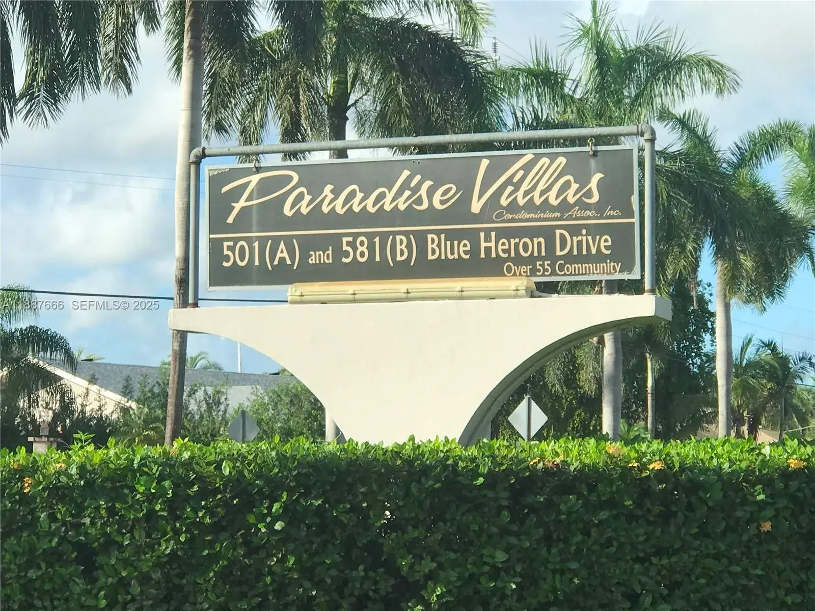 2 bedroom 2 bath Residential for sale at 581 Blue Heron Dr # B, Hallandale Beach FL 33009