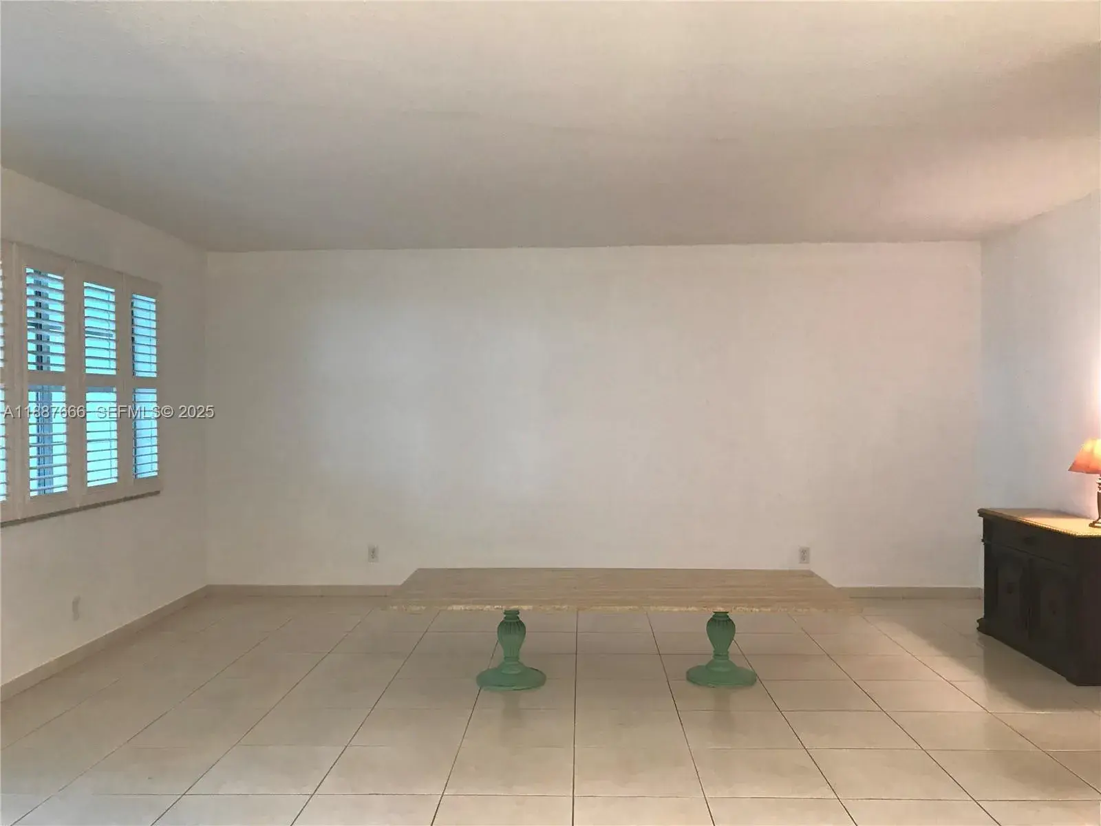 581 Blue Heron Dr # B, Hallandale Beach FL 33009