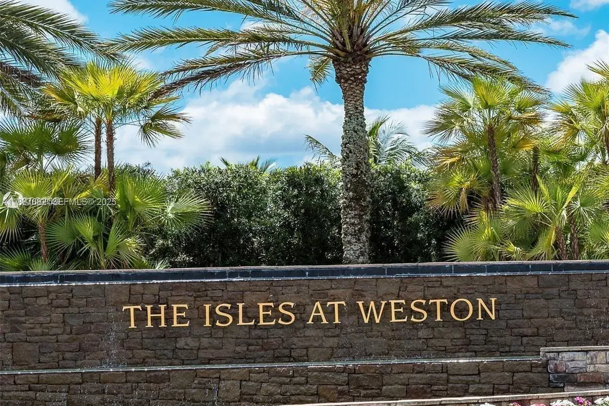 4337 Laurel Pl, Weston FL 33332
