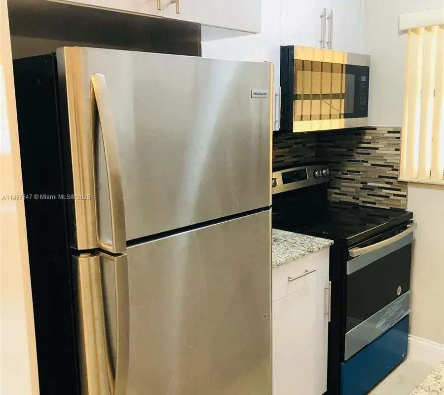 2615 POLK # 04, Hollywood FL 33020