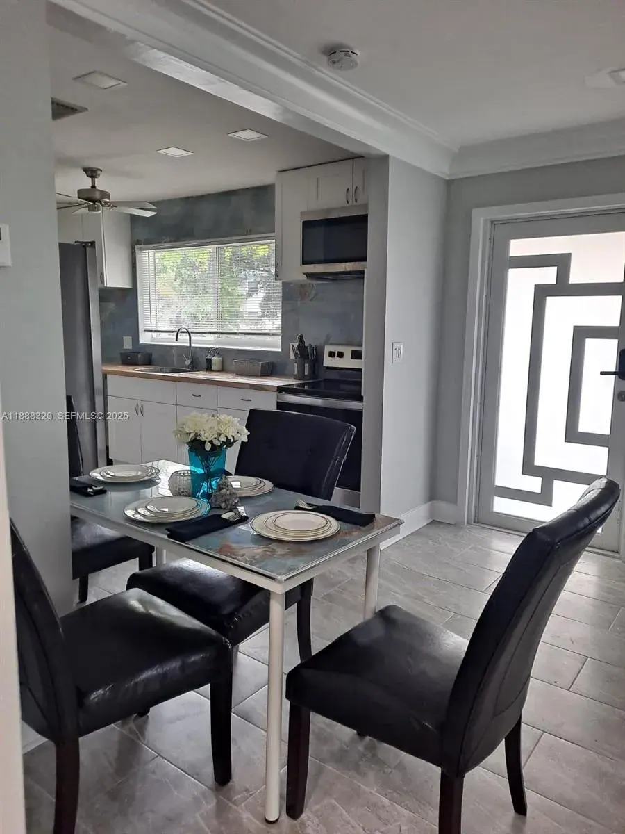 2 bedroom 2 bath Residential Lease for rent at 2242 Polk St # 1, Hollywood FL 33020
