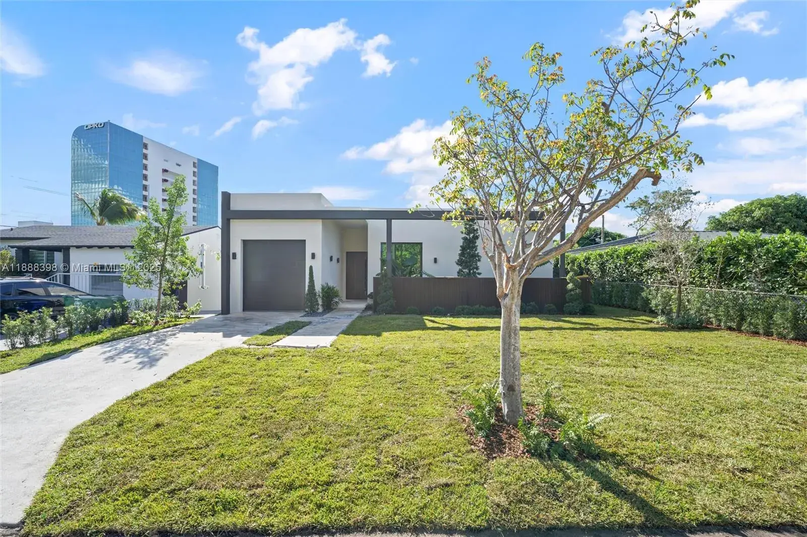 270 NE 46th St, Miami FL 33137