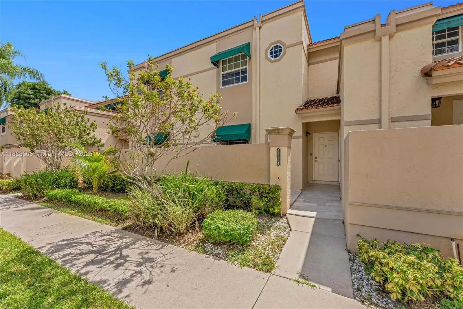 6534 Via Regina, Boca Raton FL 33433