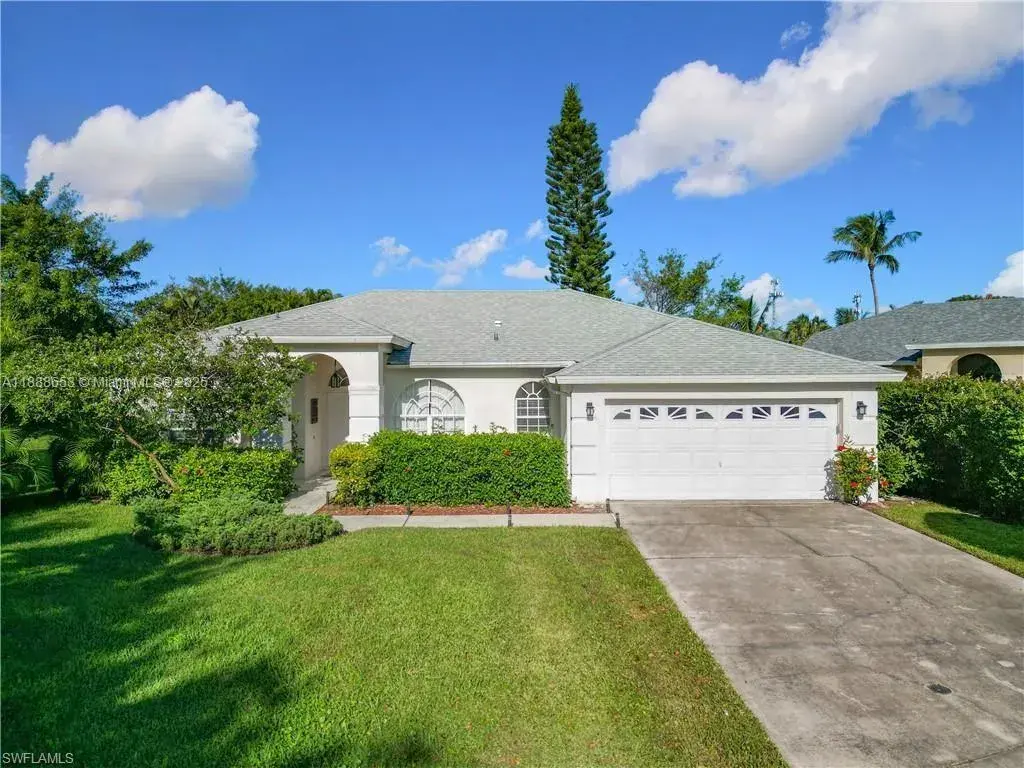 3 bedroom 2 bath Residential for sale at 4991 Brixton Ct, Naples FL 34104