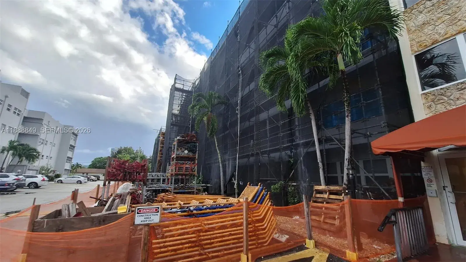 215 SE 3rd Ave # 202D, Hallandale Beach FL 33009
