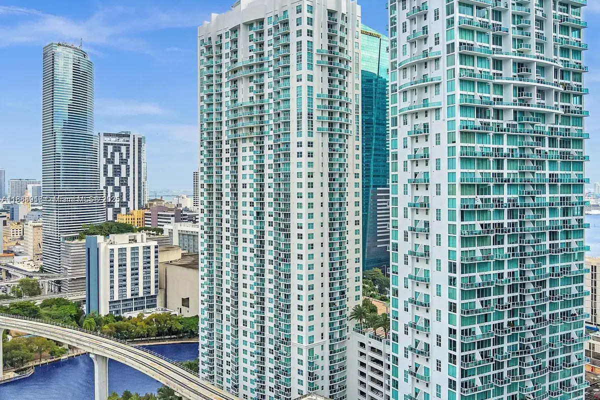 41 SE 5th St # 501, Miami FL 33131