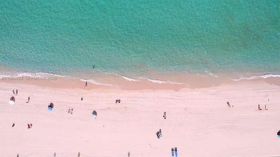 1 bedroom 1 bath Residential for sale at 6917 Collins Ave # 1512, Miami Beach FL 33141