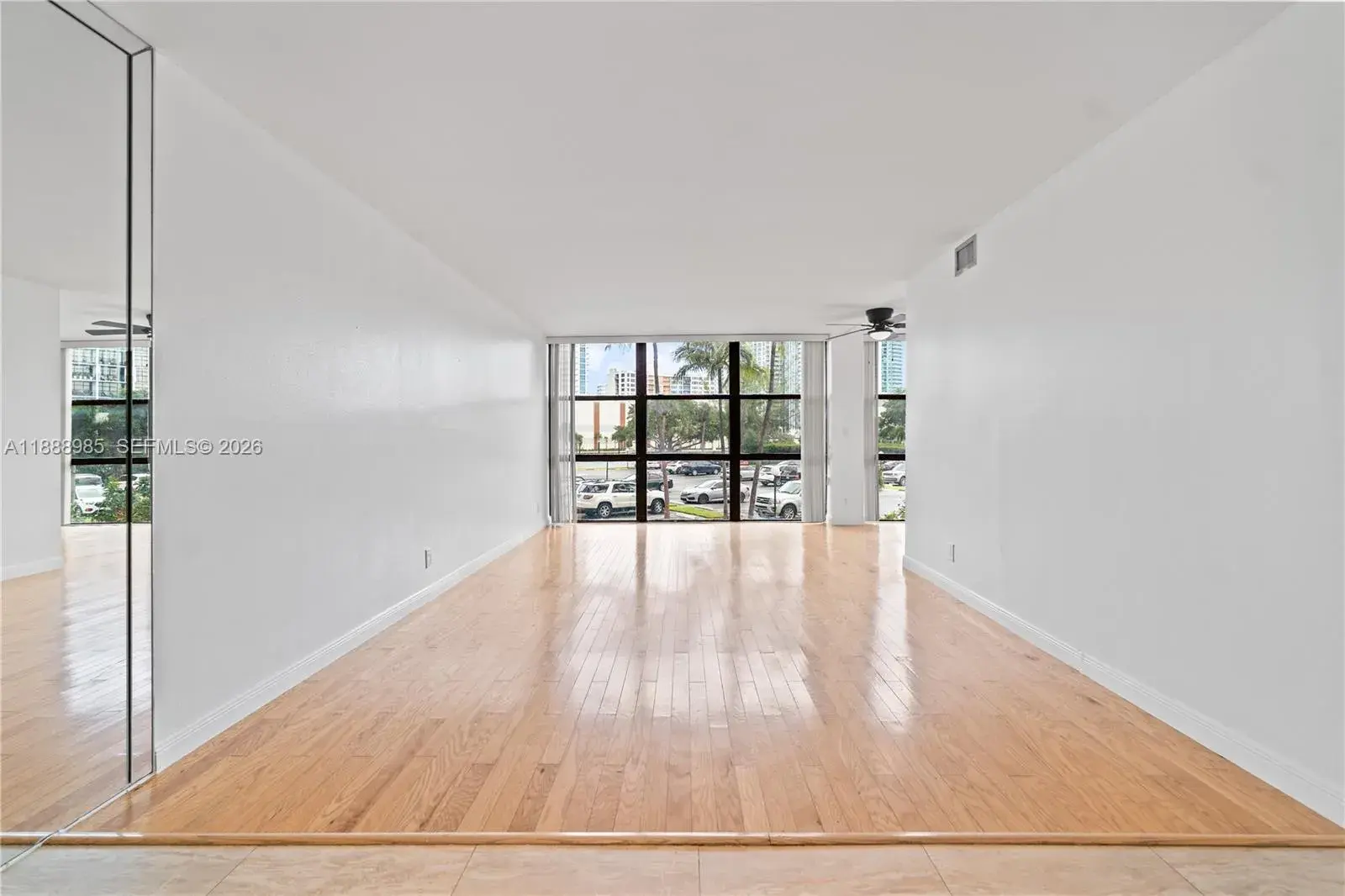 800 Parkview Dr # 224, Hallandale Beach FL 33009