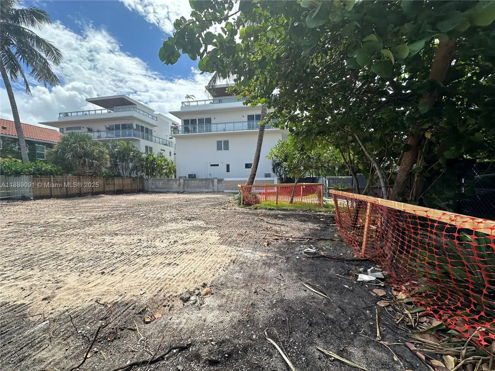 Commercial Land for sale at 350 Walnut St, Hollywood FL 33019