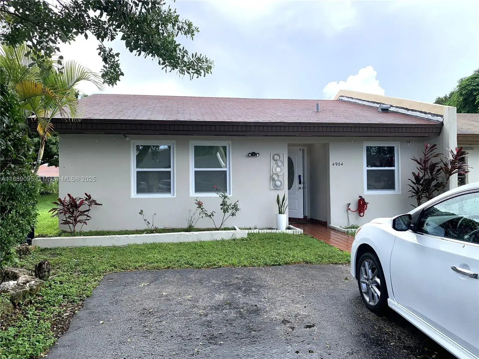2 bedroom 2 bath Residential for sale at 4904 SW 139th Ct, Miami FL 33175
