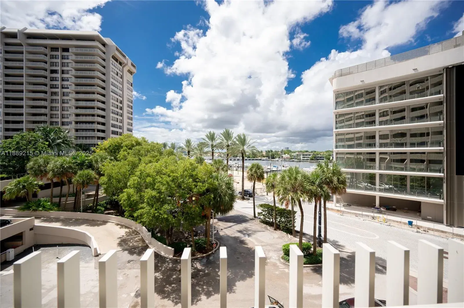 2 bedroom 2 bath Residential for sale at 3 Grove Isle Dr # C308, Miami FL 33133
