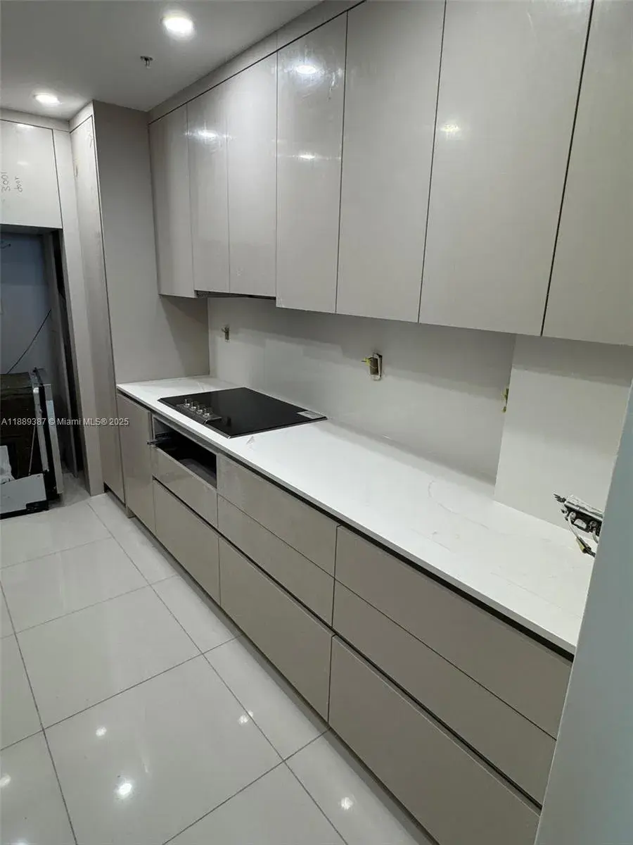 2 bedroom 2 bath Residential for sale at 3001 S Ocean Dr # 511, Hollywood FL 33019