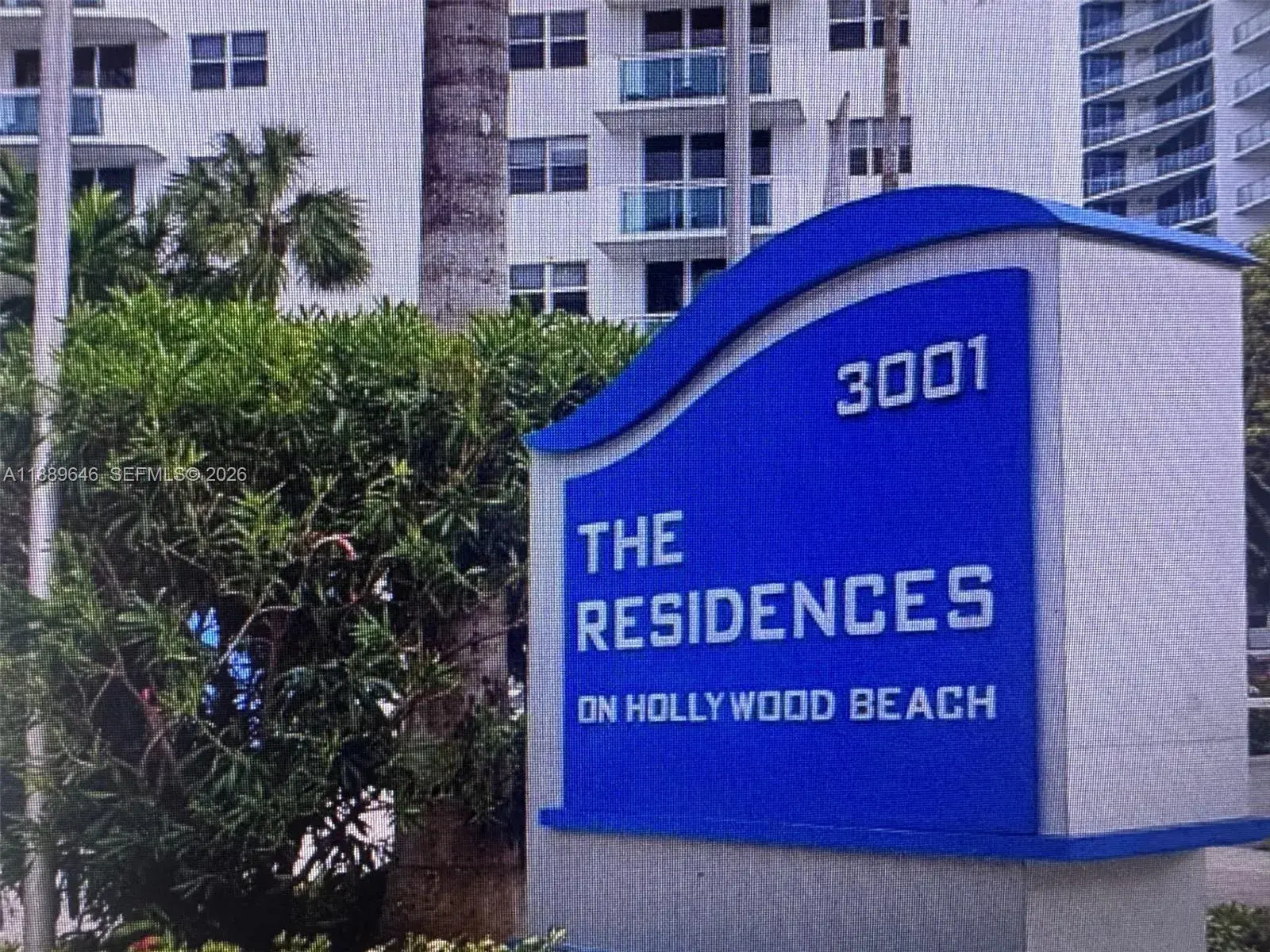 1 bedroom 1 bath Residential for sale at 3001 S Ocean Dr # 907, Hollywood FL 33019
