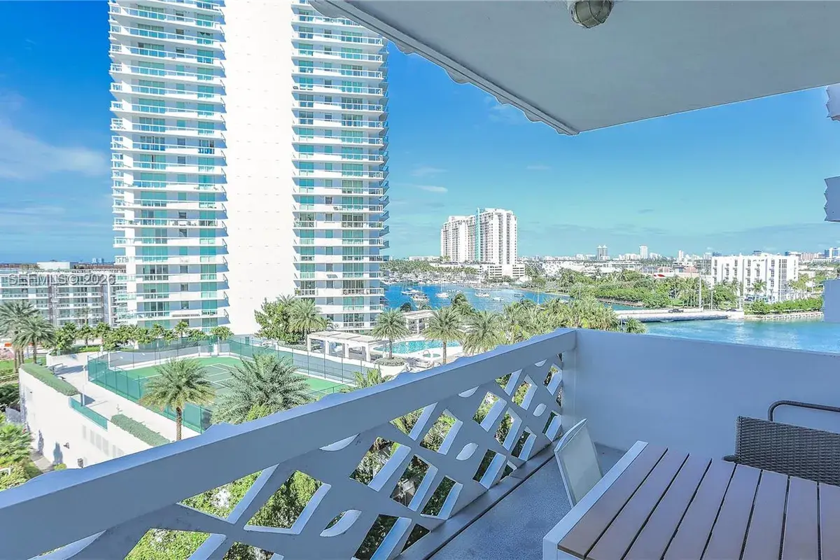 20 Island Ave # 704, Miami Beach FL 33139