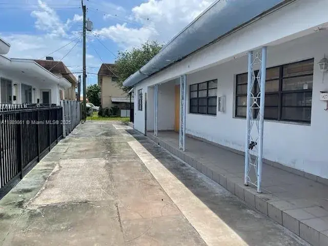 640 83rd St, Miami Beach FL 33141