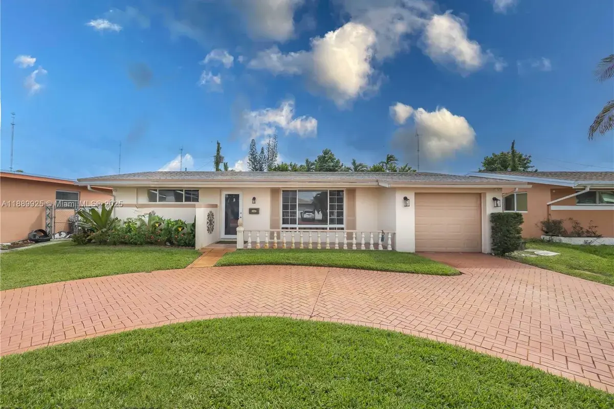 6612 Dahlia Dr, Miramar FL 33023