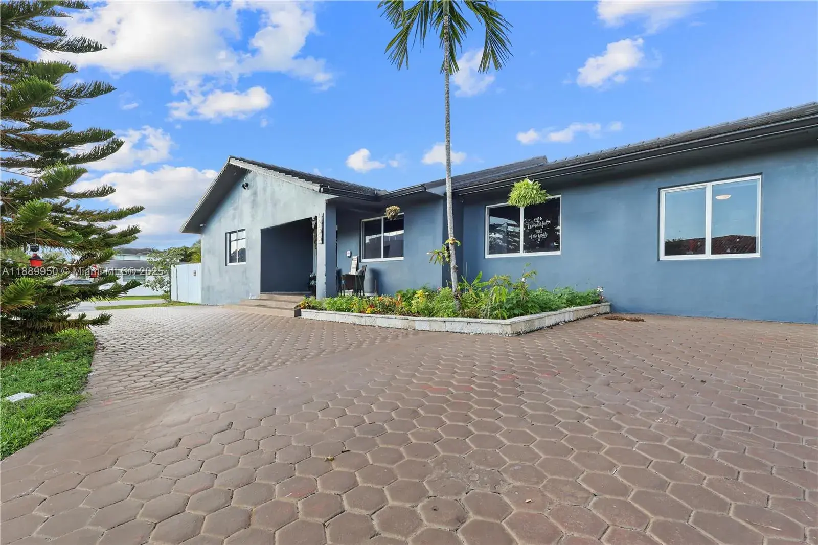 4 bedroom 4 bath Residential for sale at 9795 NW 27th Ter, Doral FL 33172