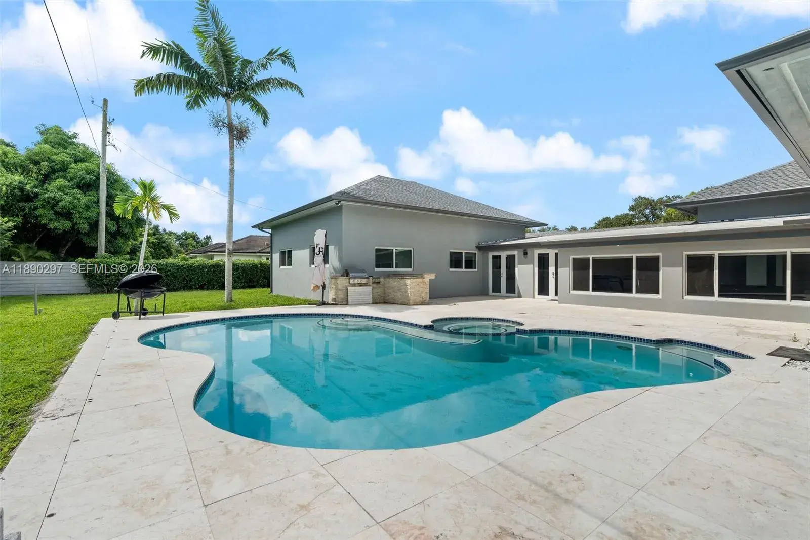 4 bedroom 5 bath Residential for sale at 11811 SW 82 Rd, Miami FL 33156