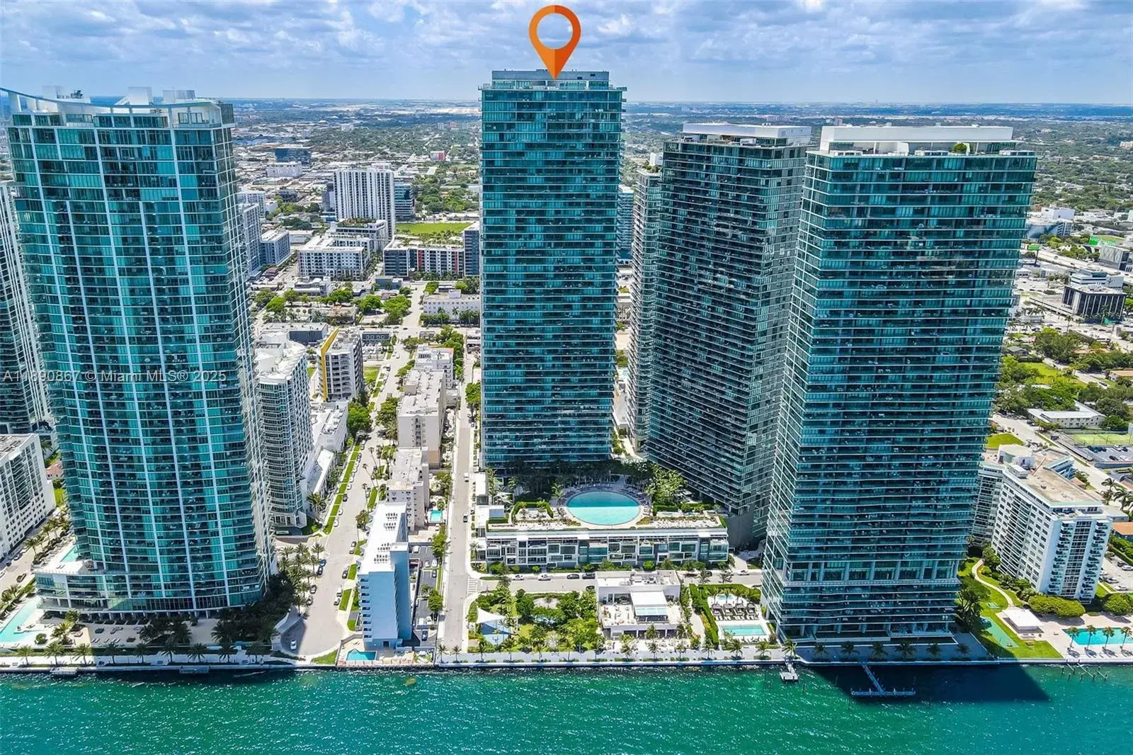 1 bedroom 2 bath Residential for sale at 480 NE 31st St # 4302, Miami FL 33137