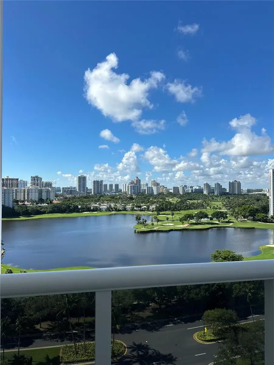 3675 N Country Club Dr # 1809, Aventura FL 33180