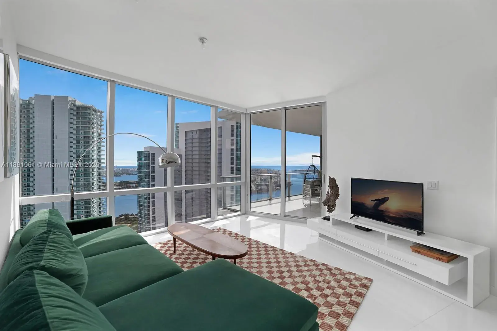 2 bedroom 3 bath Residential for sale at 851 NE 1st Ave # 4403, Miami FL 33132