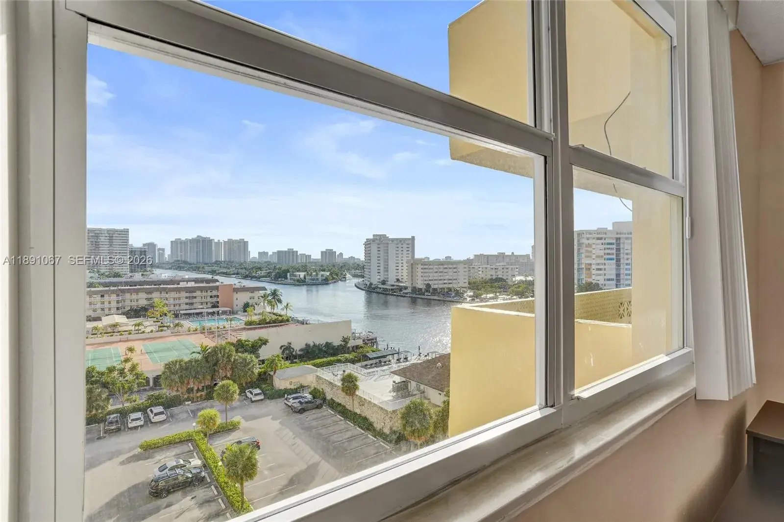 1833 S Ocean Dr # 906, Hallandale Beach FL 33009