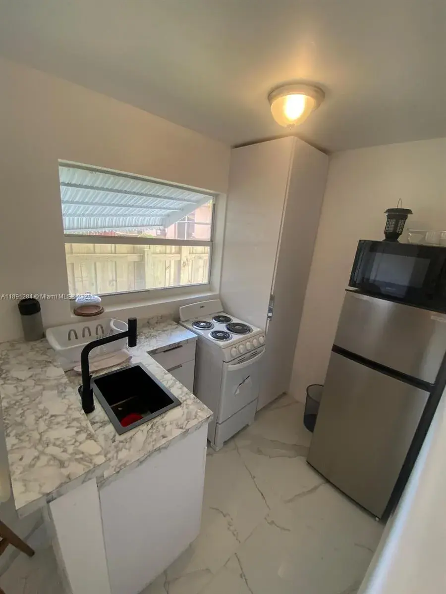 2631 Fillmore St # 2, Hollywood FL 33020