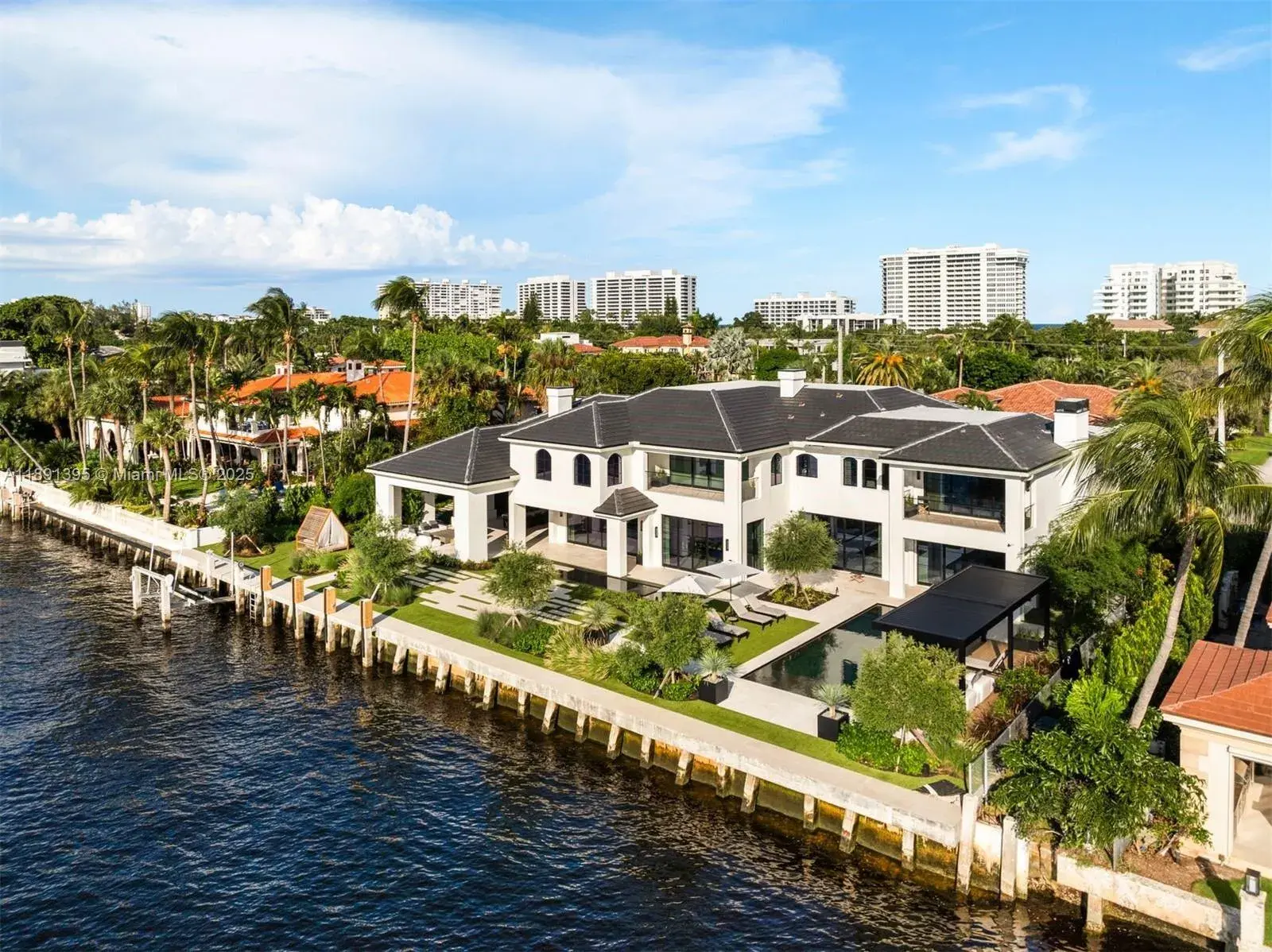 6 bedroom 6 bath Residential for sale at 2401 Spanish River Rd, Boca Raton FL 33432