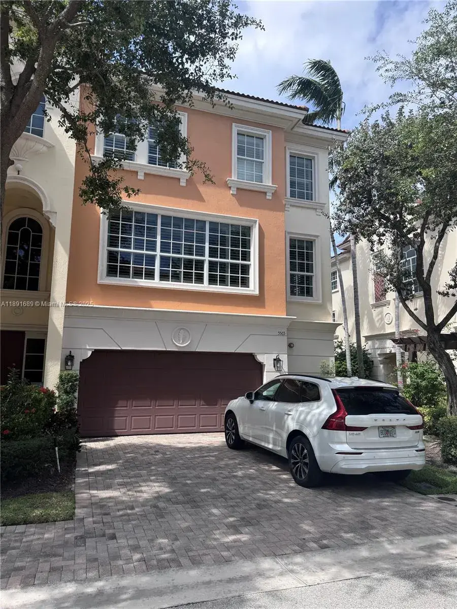 4 bedroom 3 bath Residential for sale at 5565 NE Trieste Way, Boca Raton FL 33487