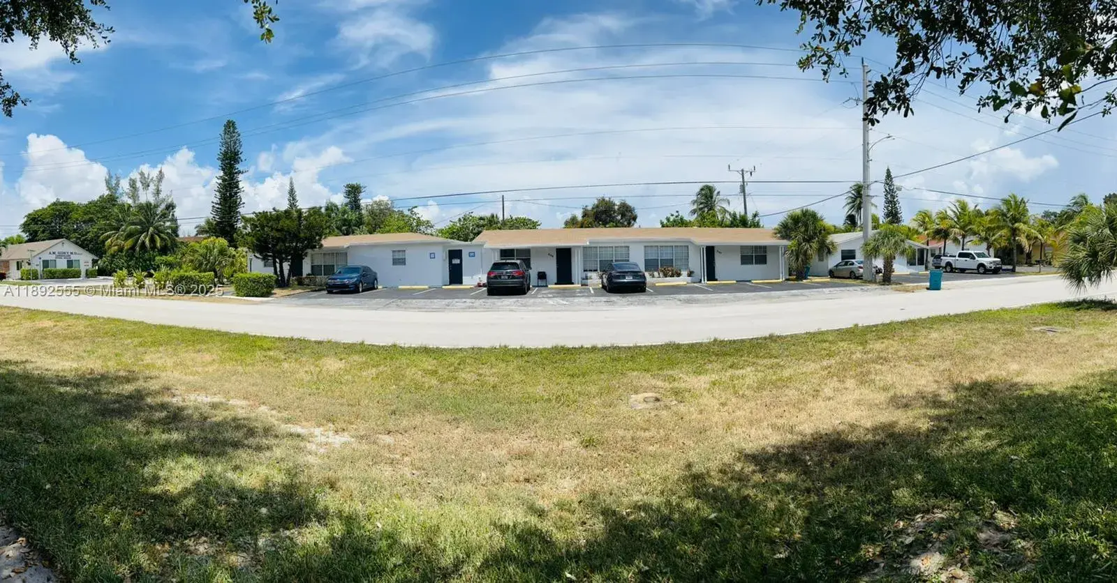 333-401 SE 23rd Ave, Boynton Beach FL 33435