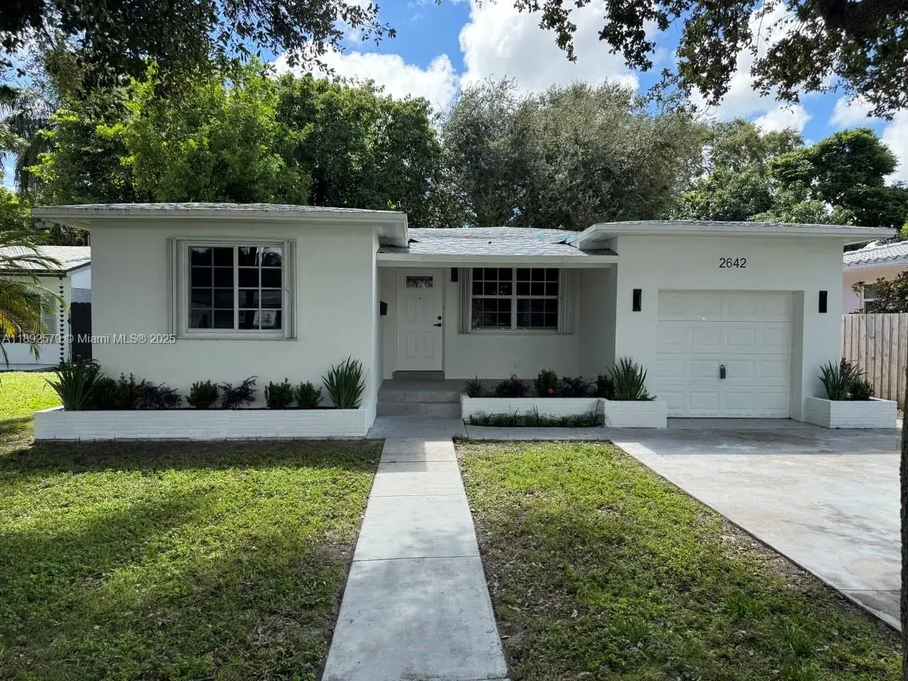 2 bedroom 1 bath Residential for sale at 2642 Fillmore St, Hollywood FL 33020