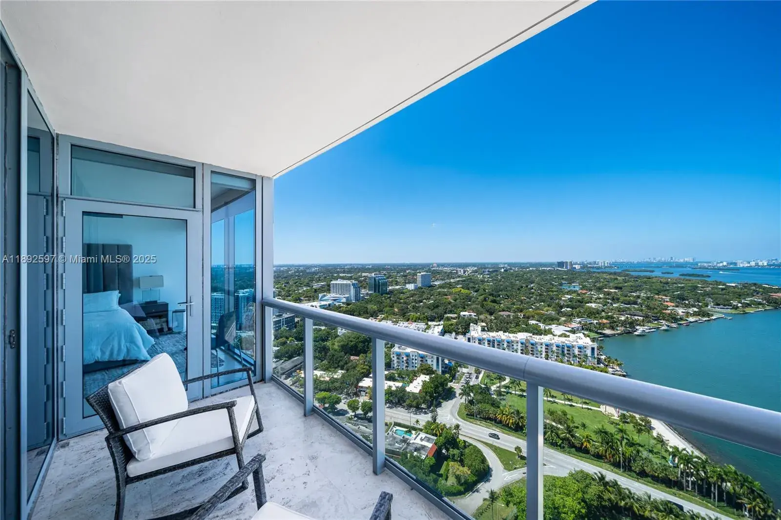 1 bedroom 1 bath Residential for sale at 601 NE 36th St # 2908, Miami FL 33137