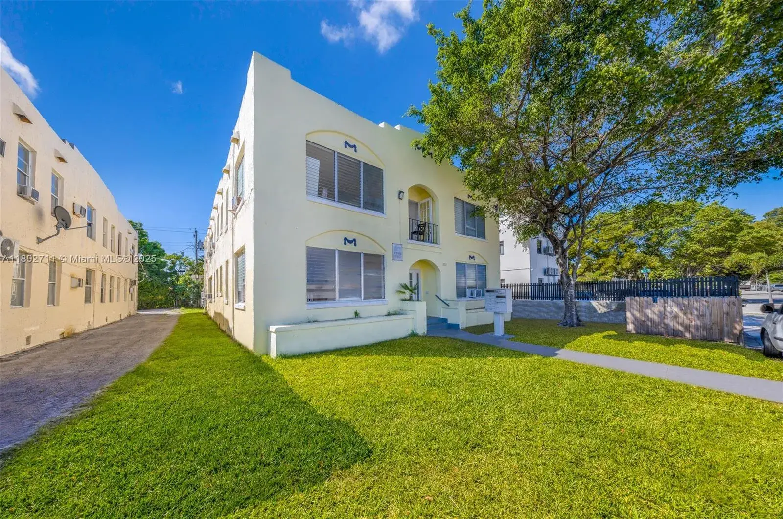 2028 SW 6th St, Miami FL 33135