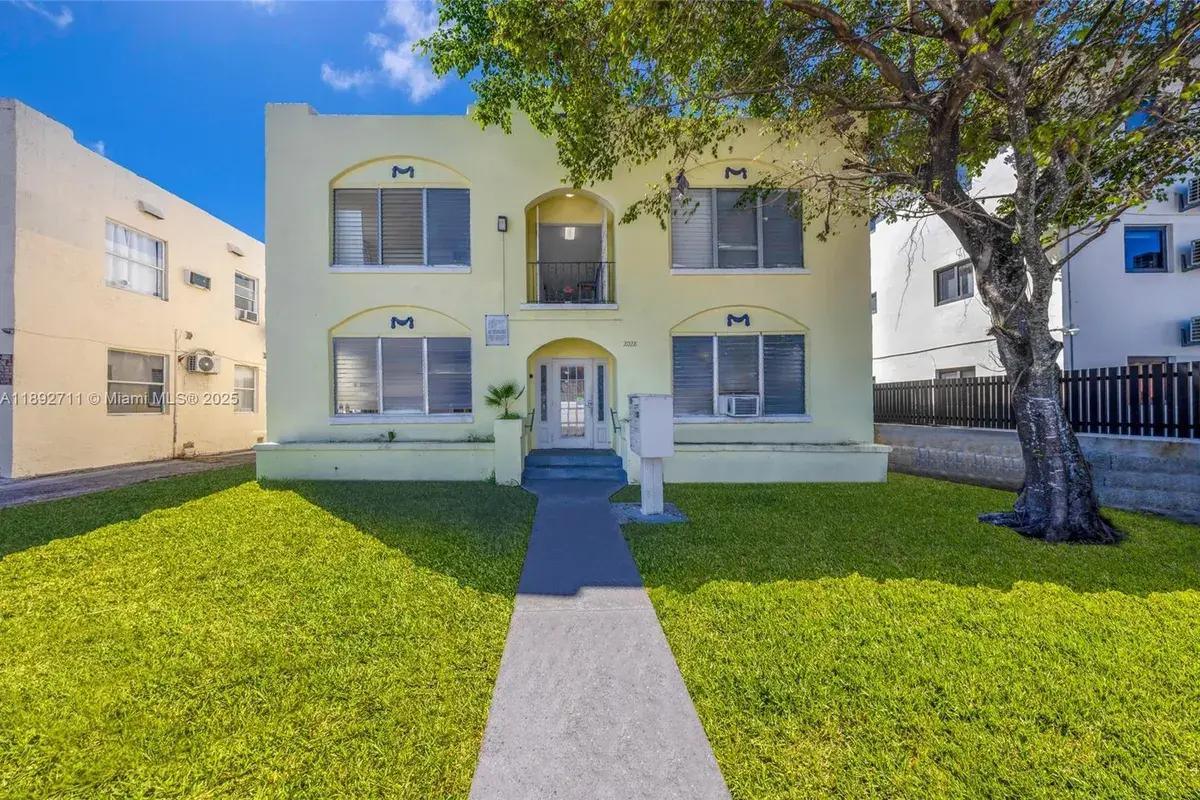 2028 SW 6th St, Miami FL 33135