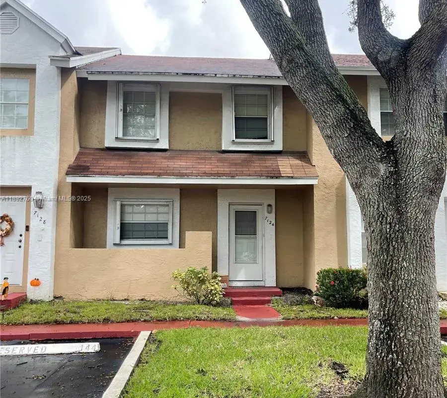 7124 Woodmont Ave, Tamarac FL 33321