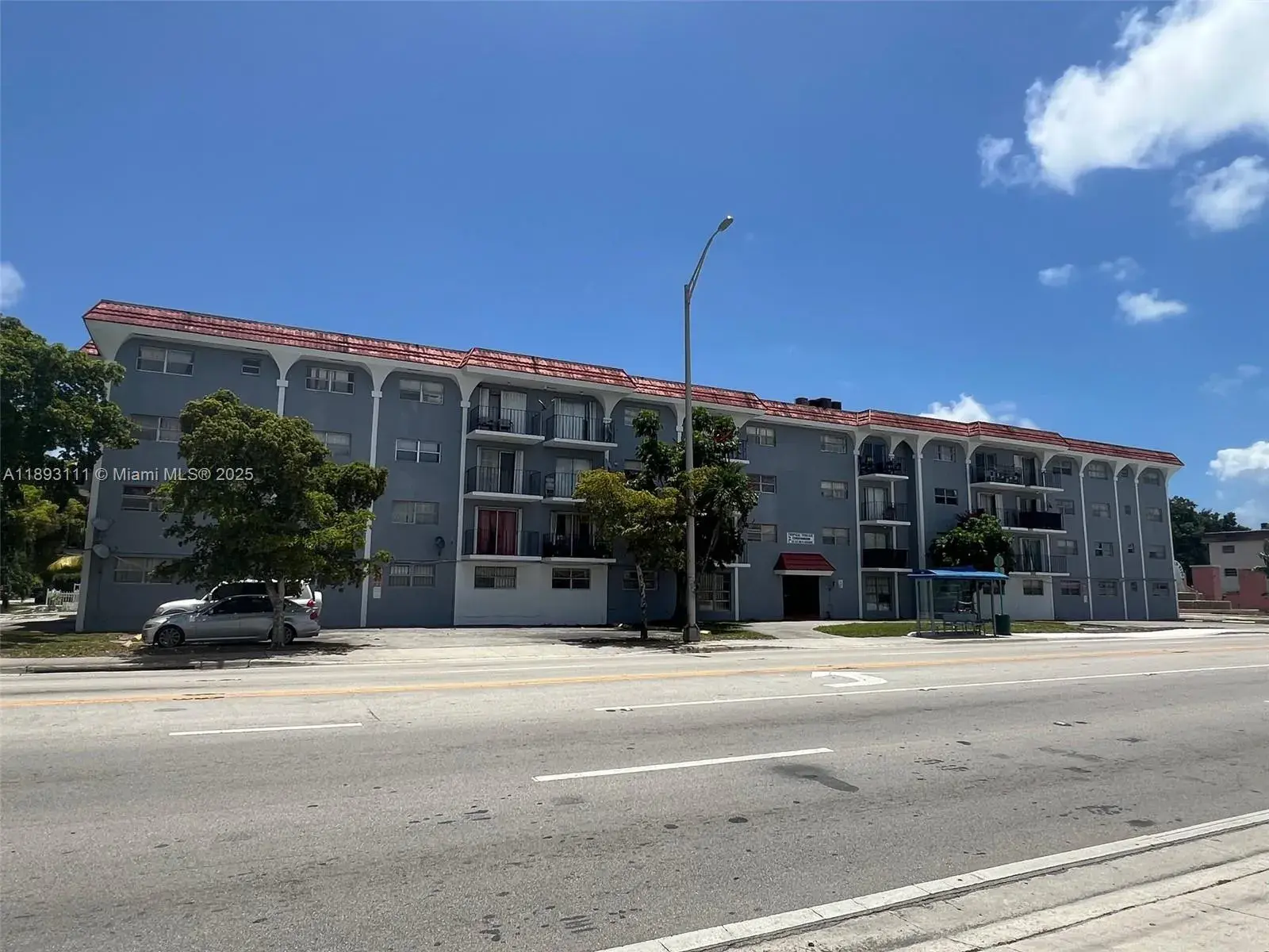 2 bedroom 1 bath Residential for sale at 13725 NE 6th Ave # 301, North Miami FL 33161