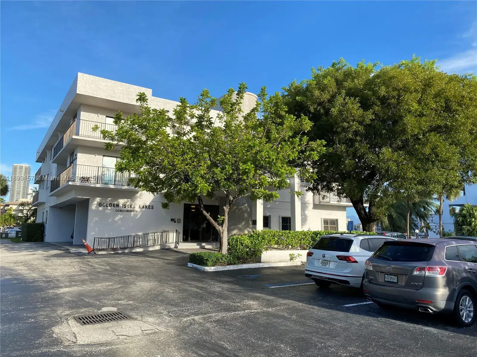 1900 Diana Dr # 3D, Hallandale Beach FL 33009