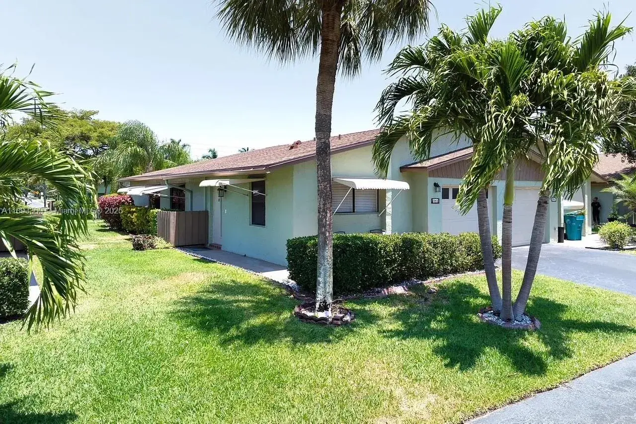 2 bedroom 2 bath Residential for sale at 1731 Palmland Dr # 1, Boynton Beach FL 33436