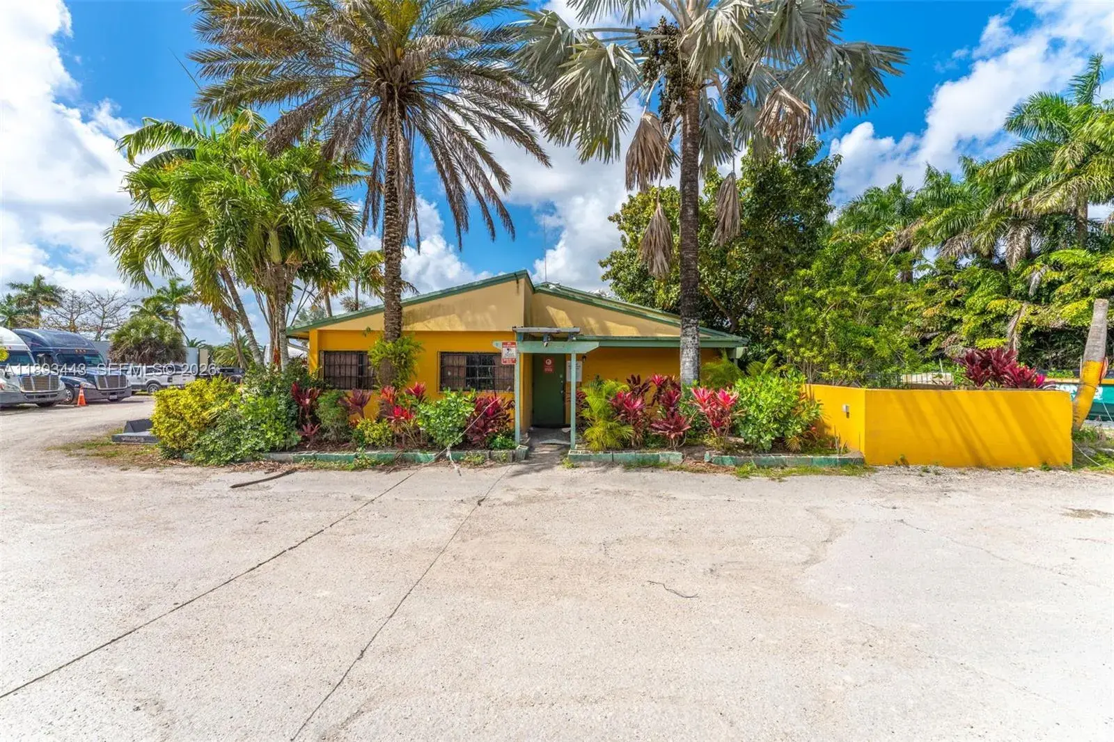 15100 SW 200th St, Miami FL 33187