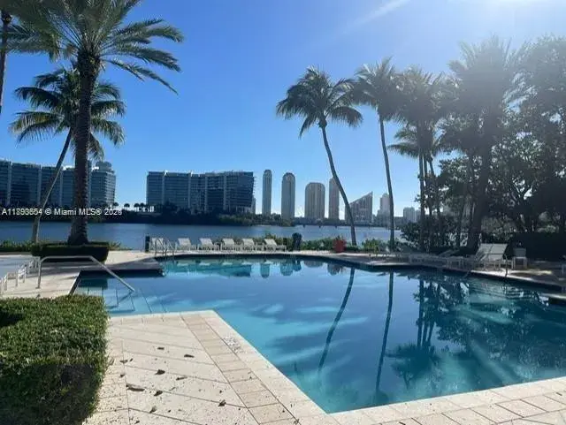 1 bedroom 1 bath Residential Lease for rent at 3105 NE 184th St # 7202, Aventura FL 33160