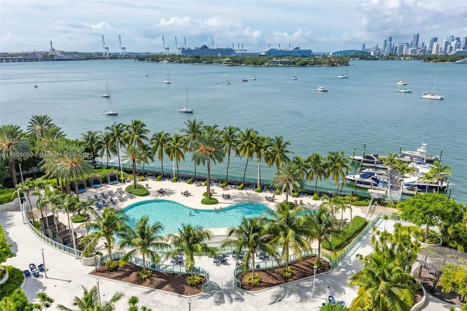 2 bedroom 2 bath Residential for sale at 1500 Bay Rd # 1122S, Miami Beach FL 33139