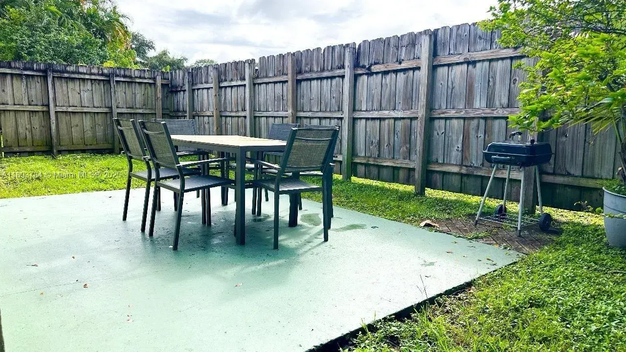 1505 SW 22nd St # 2, Fort Lauderdale FL 33315