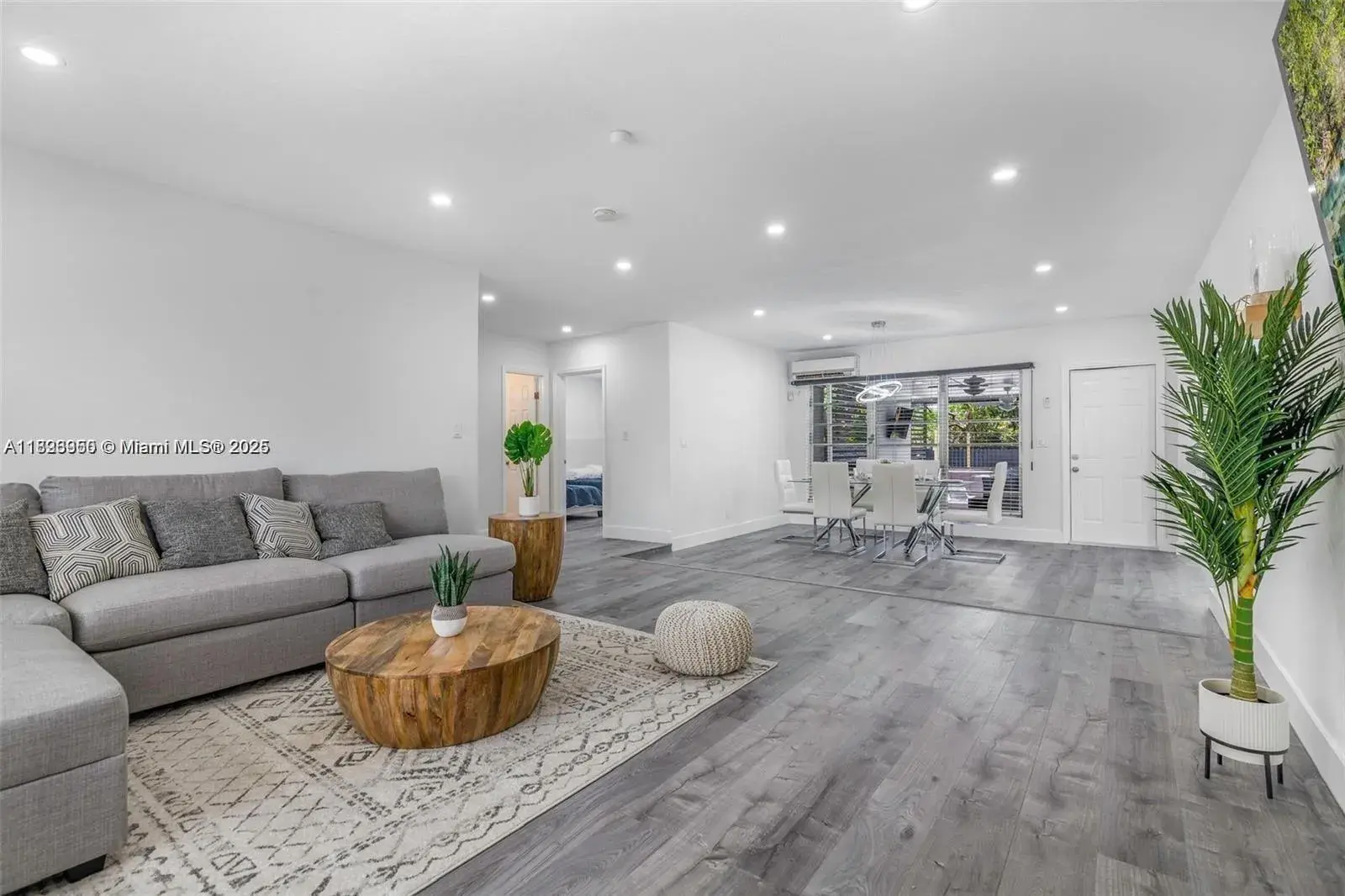 2 bedroom 2 bath Residential for sale at 2718 Adams St, Hollywood FL 33020