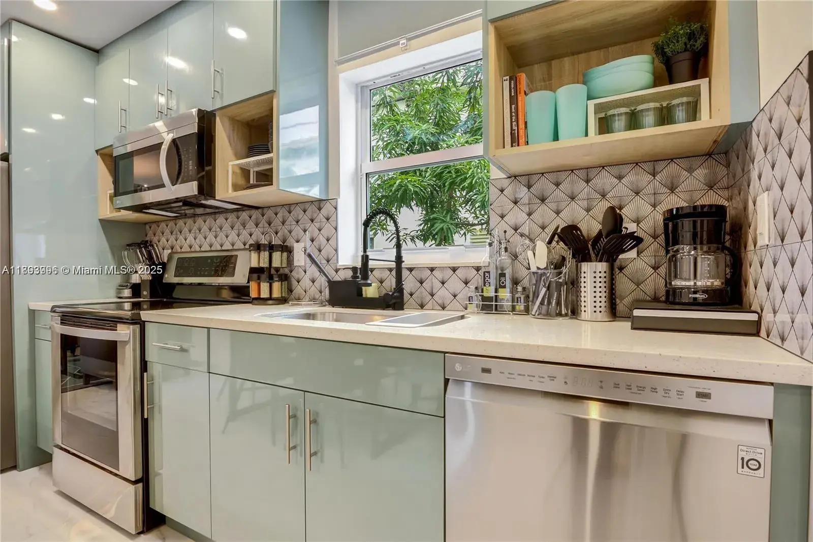 2302 Taylor St # 6, Hollywood FL 33020