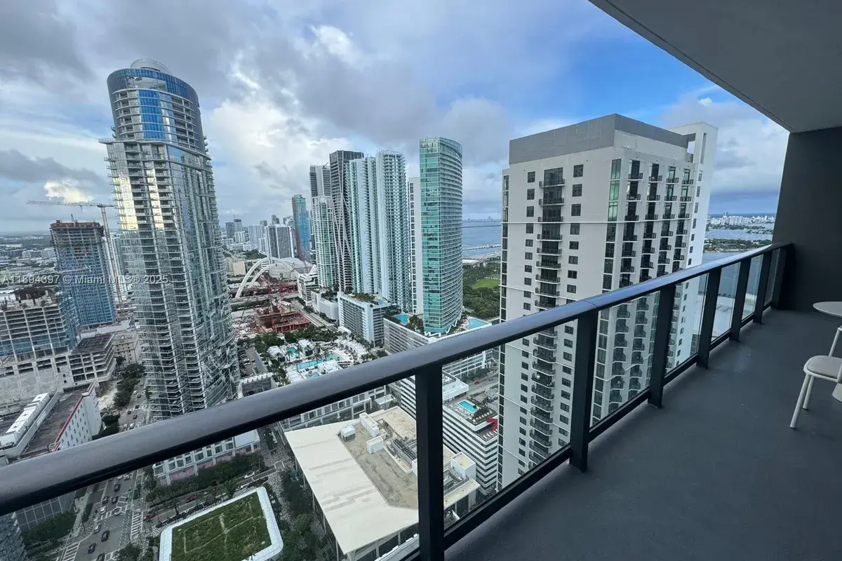 601 NE 1 Ave # 3802, Miami FL 33132