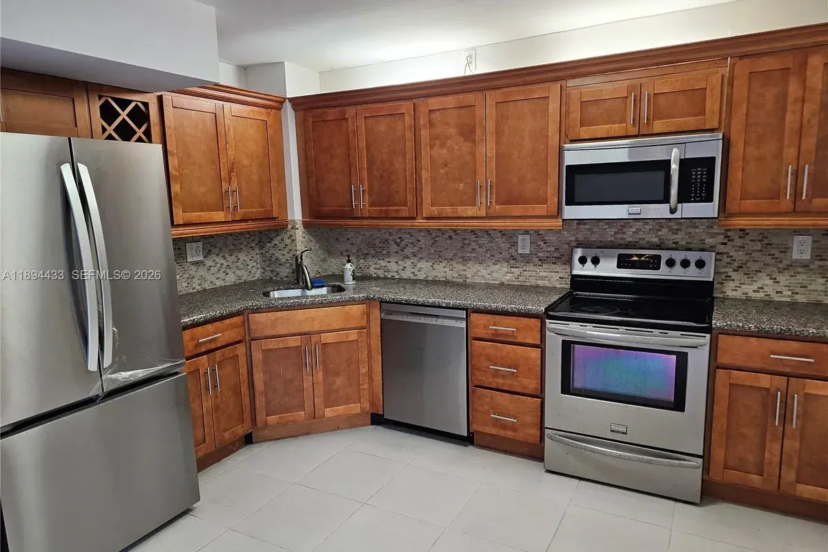 10142 SW 77th Ct # 10142, Miami FL 33156