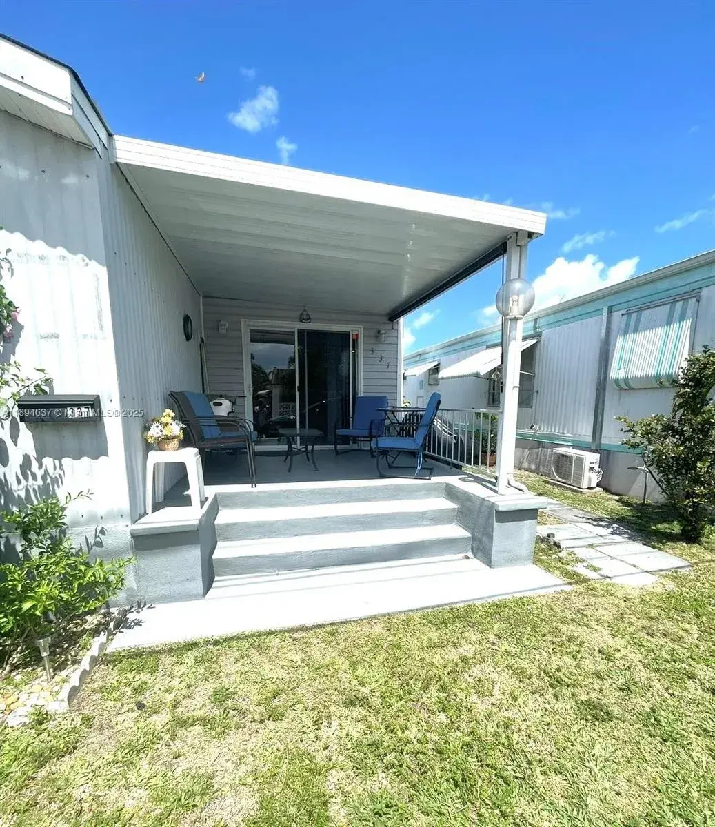 337 Ne 4th ct ct, Hallandale Beach FL 33009