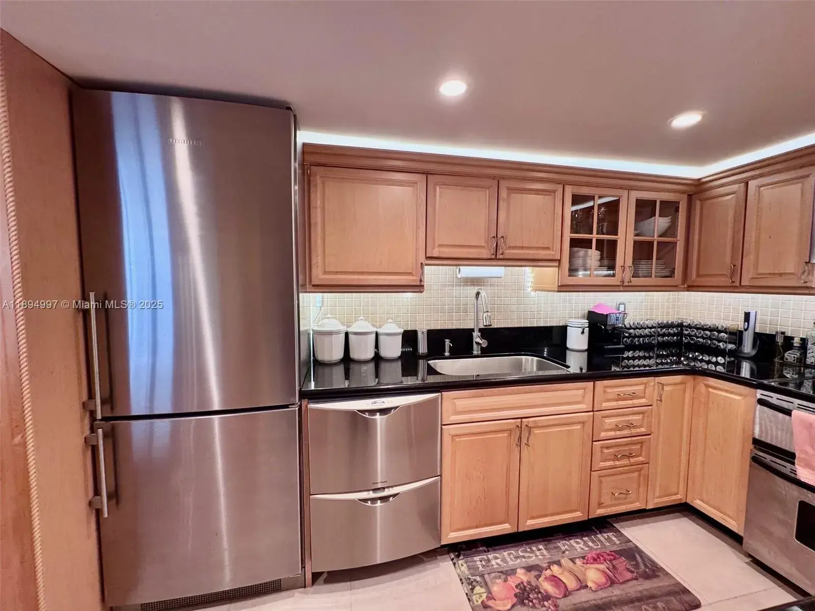 6061 Collins Ave # 10C, Miami Beach FL 33140
