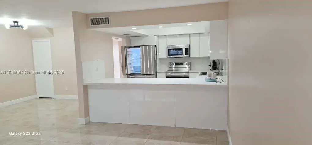 7035 W 3rd Ct, Hialeah FL 33014